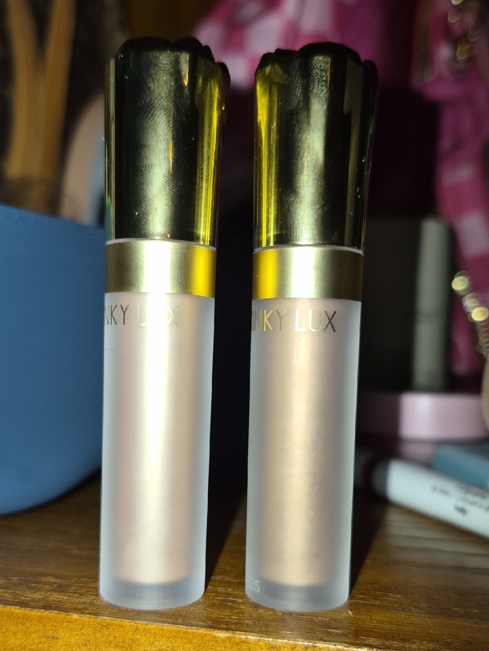 Winky Lux Nude Liquid Eyedhadow Duo - Soft Champagne Glow Nwob